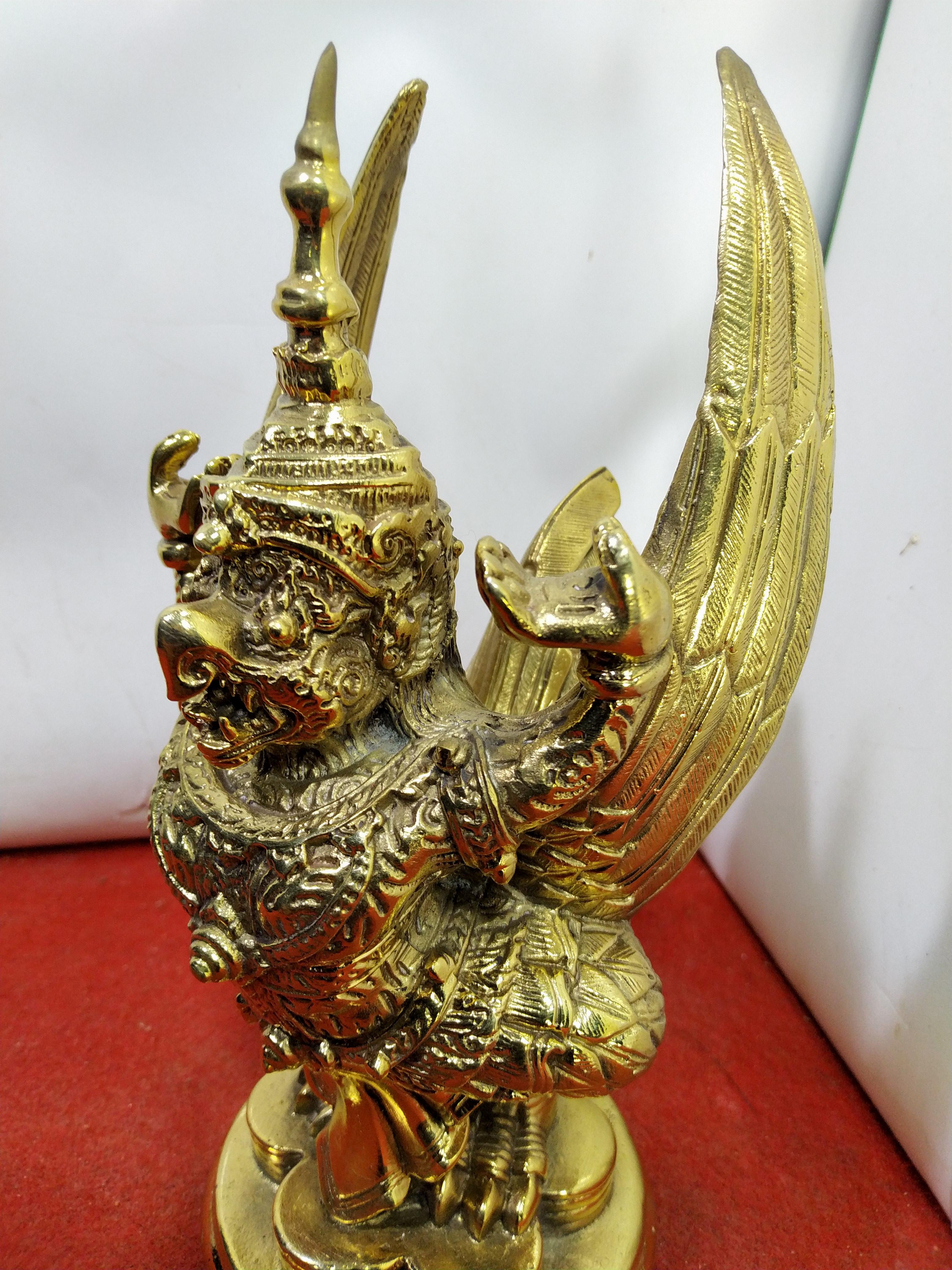 พญาครุฑ แม่ไก่ ขนาด ฐาน 3 นิ้ว สูง 7.5 นิ้ว เนื้อโลหะสำริดทองเหลือง