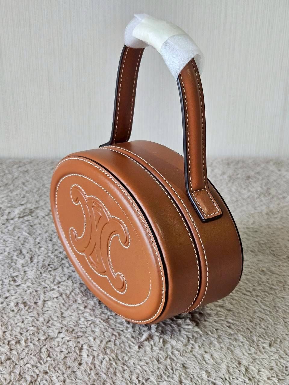 Celine Oval Minaudiere Cuir Triompe