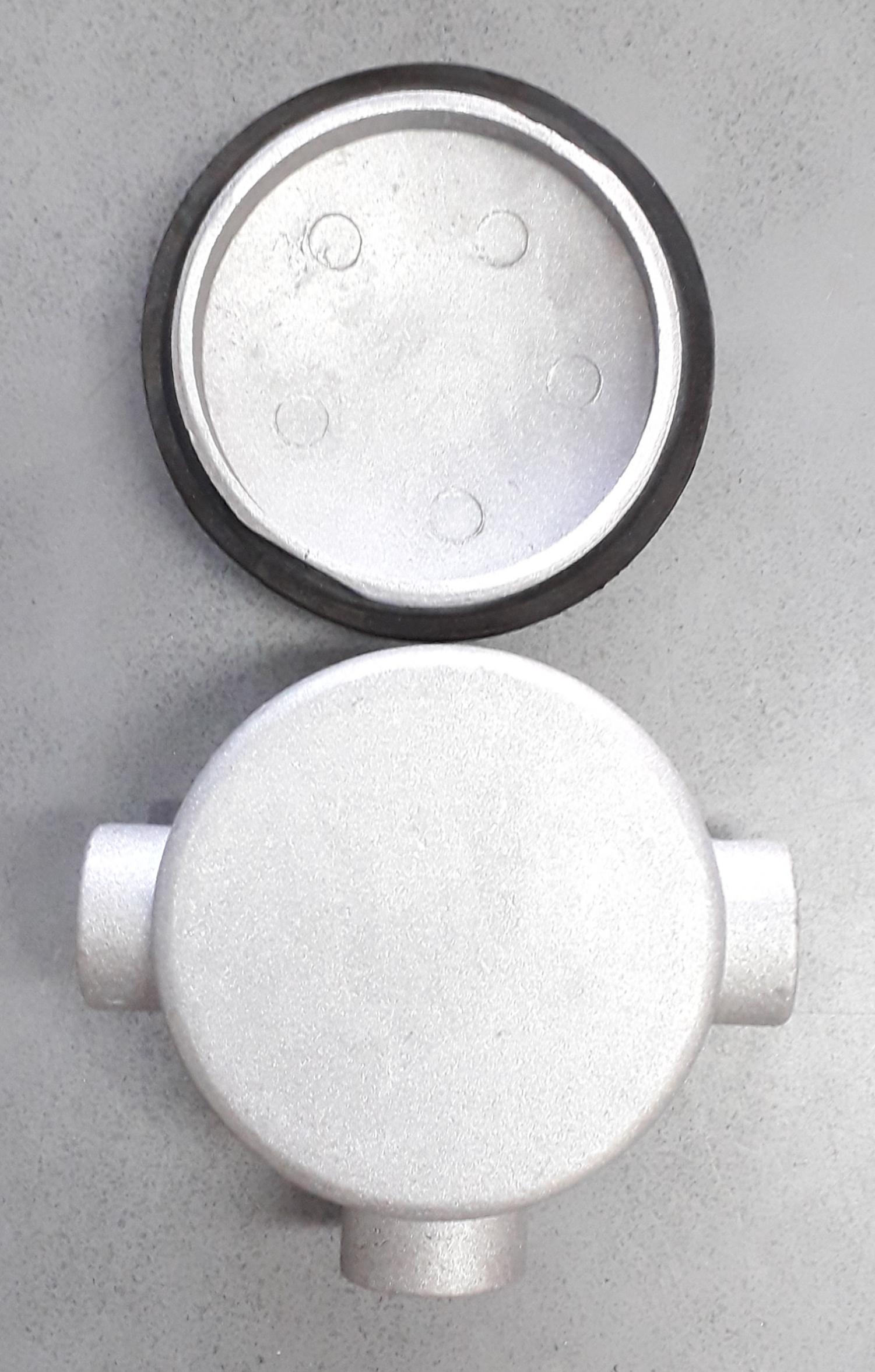 บ็อกกลมกันน้ำ 3ทาง พร้อมซีนยาง