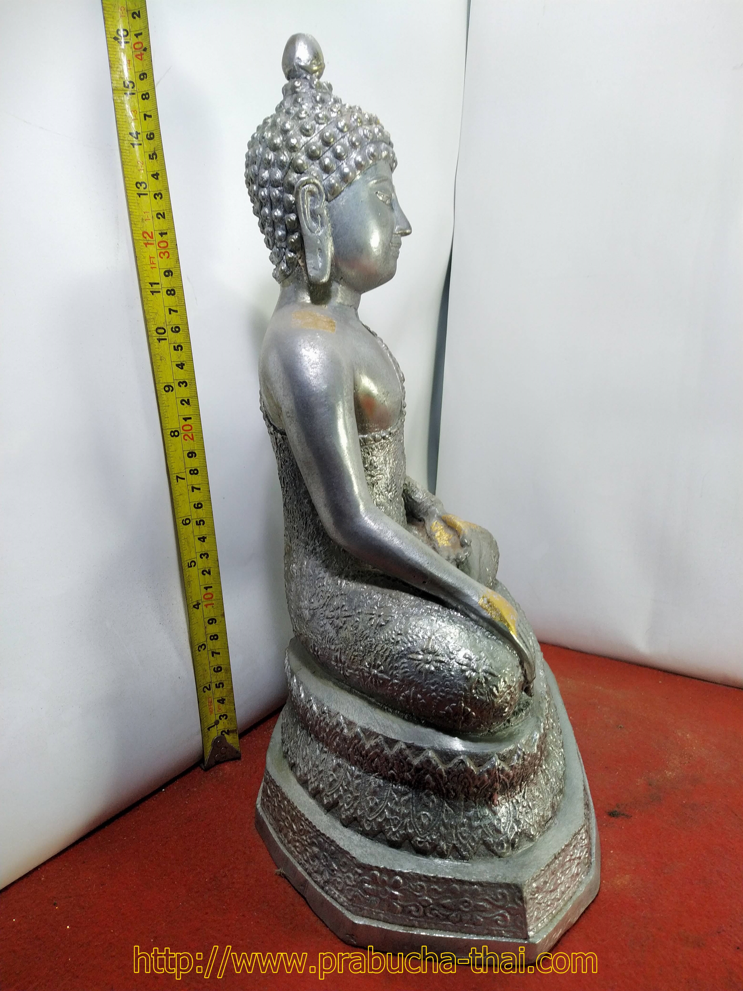 พระเชียงแสน ปางชนะมาร ห่มจีวรลายดอกพิกุล หน้าตัก 9 นิ้ว