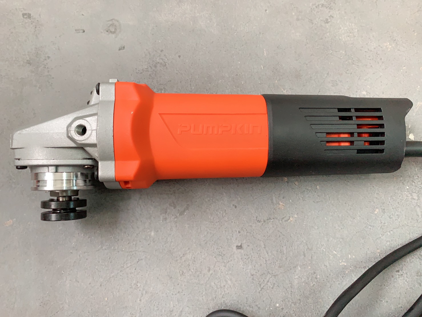 เครื่องเจียร์ 4" พัมคิน 980w J-G9900