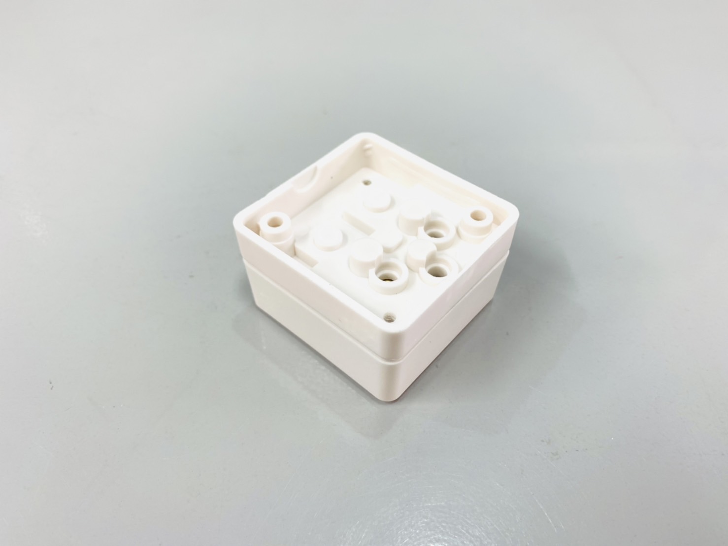 ปลั๊กกราวน์เดี่ยวลอย ZBG02 Zebreg