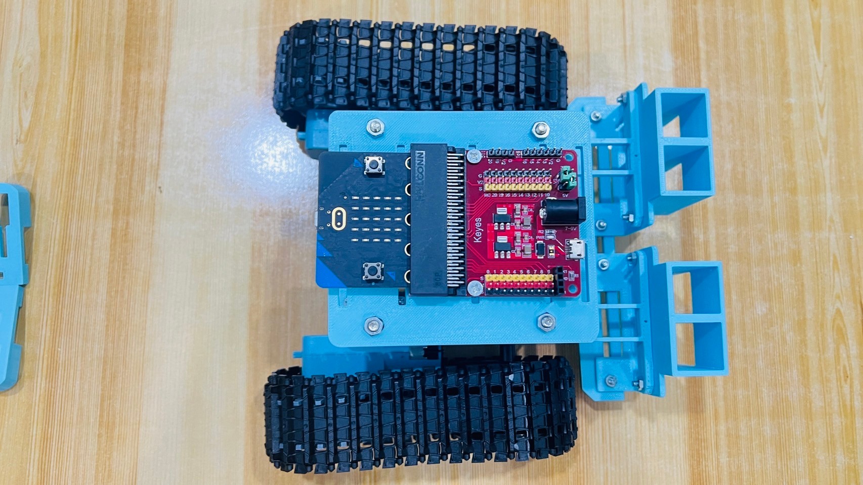 หุ่นยนต์ระดับกลาง สพฐ. ศิลปะหัตถกรรม microbit 2024(รวมบอร์ดไมโครบิต)