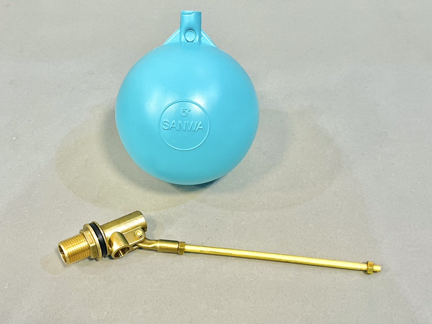 ลูกลอย+ก้านทองเหลืองสั้น SANWA ลูกบอลสีฟ้า