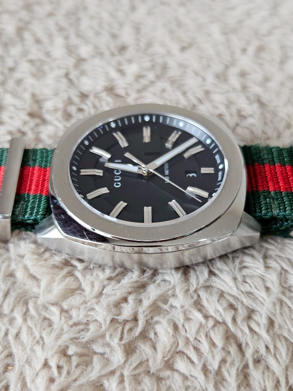 Gucci GG2570 Black Dial Watch สายเขียวแดง