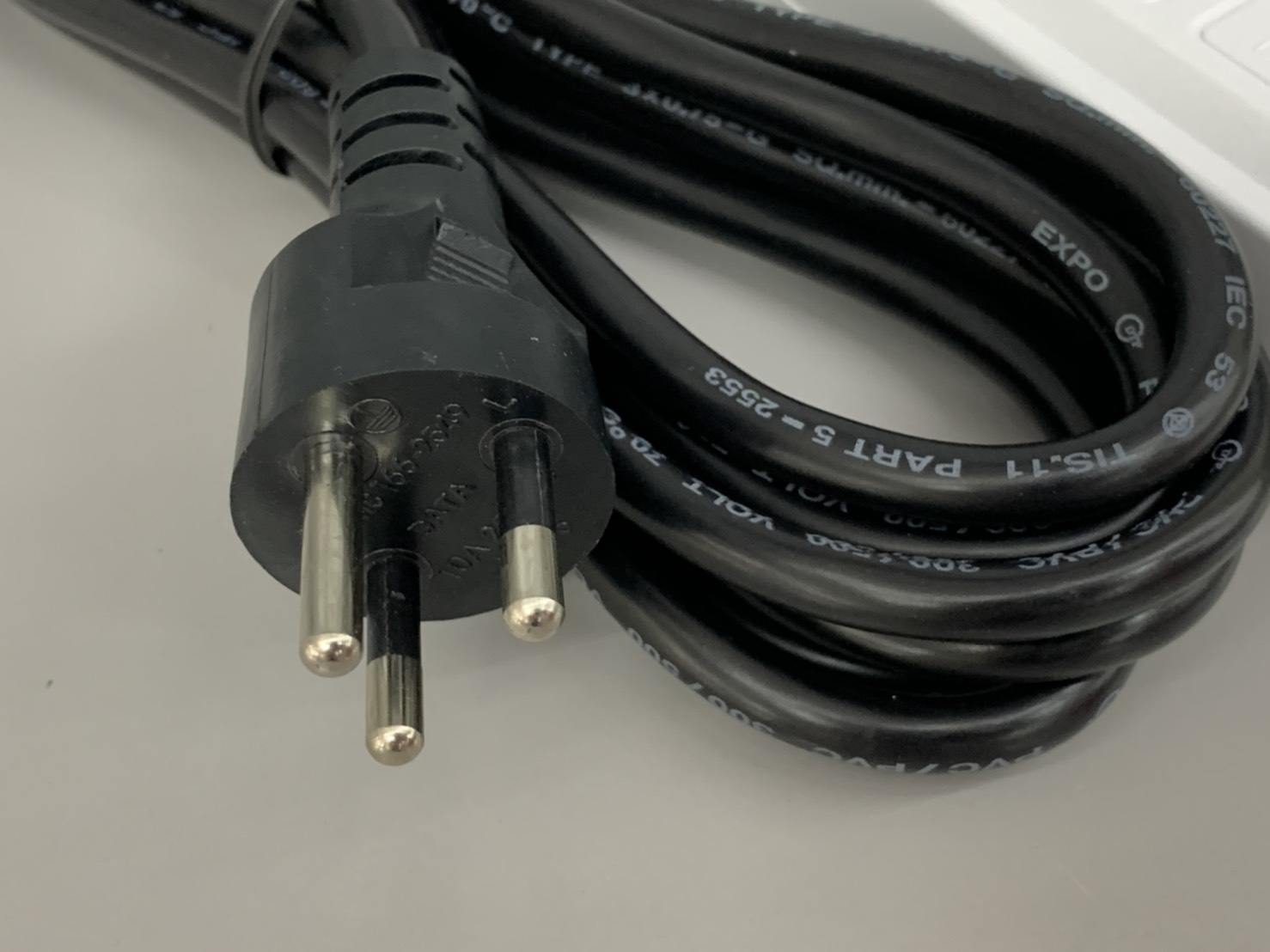 รางปลั๊ก 1 สวิทซ์ มี มอก.