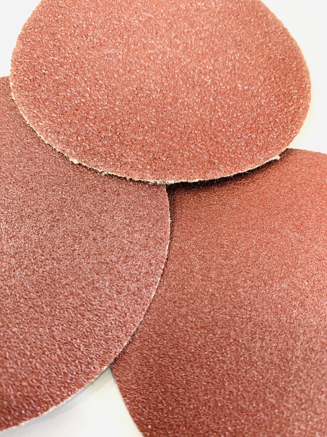 กระดาษทรายกลมหลังสักหลาด 4" Sumo (แผ่นละ)