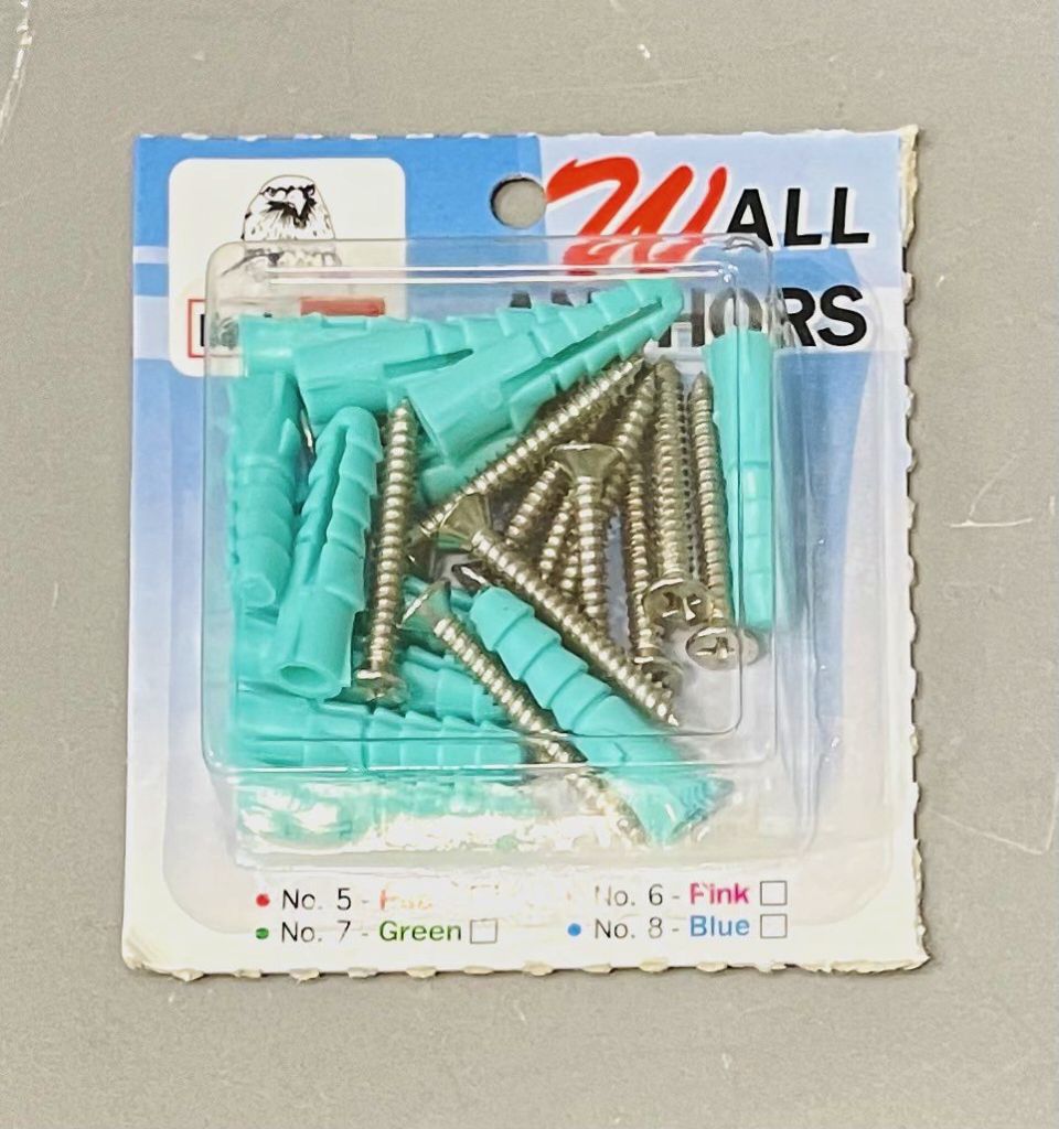 พุ๊กพลาสติก พร้อมน็อต