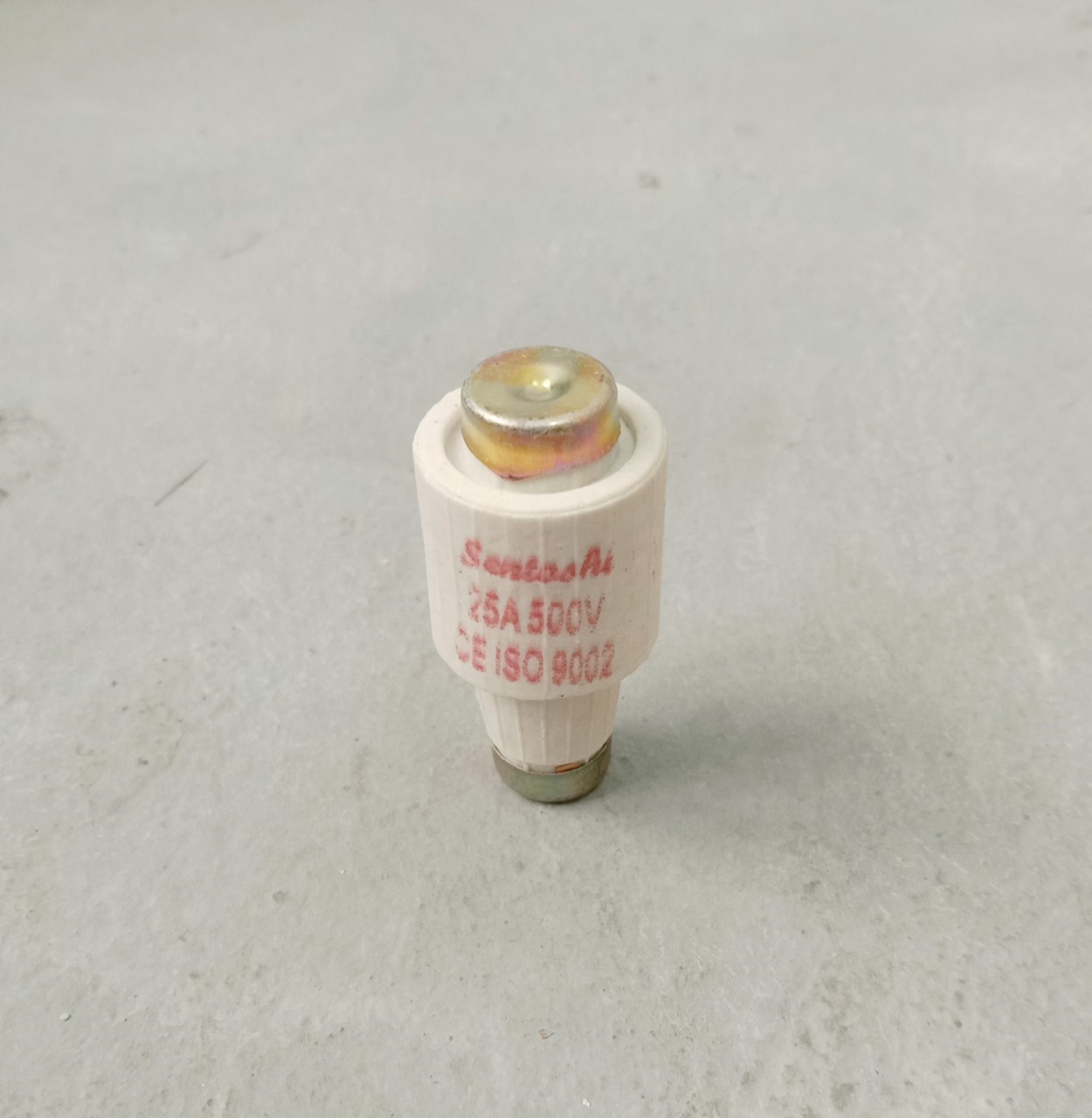 ฟิวส์กระเบื้อง