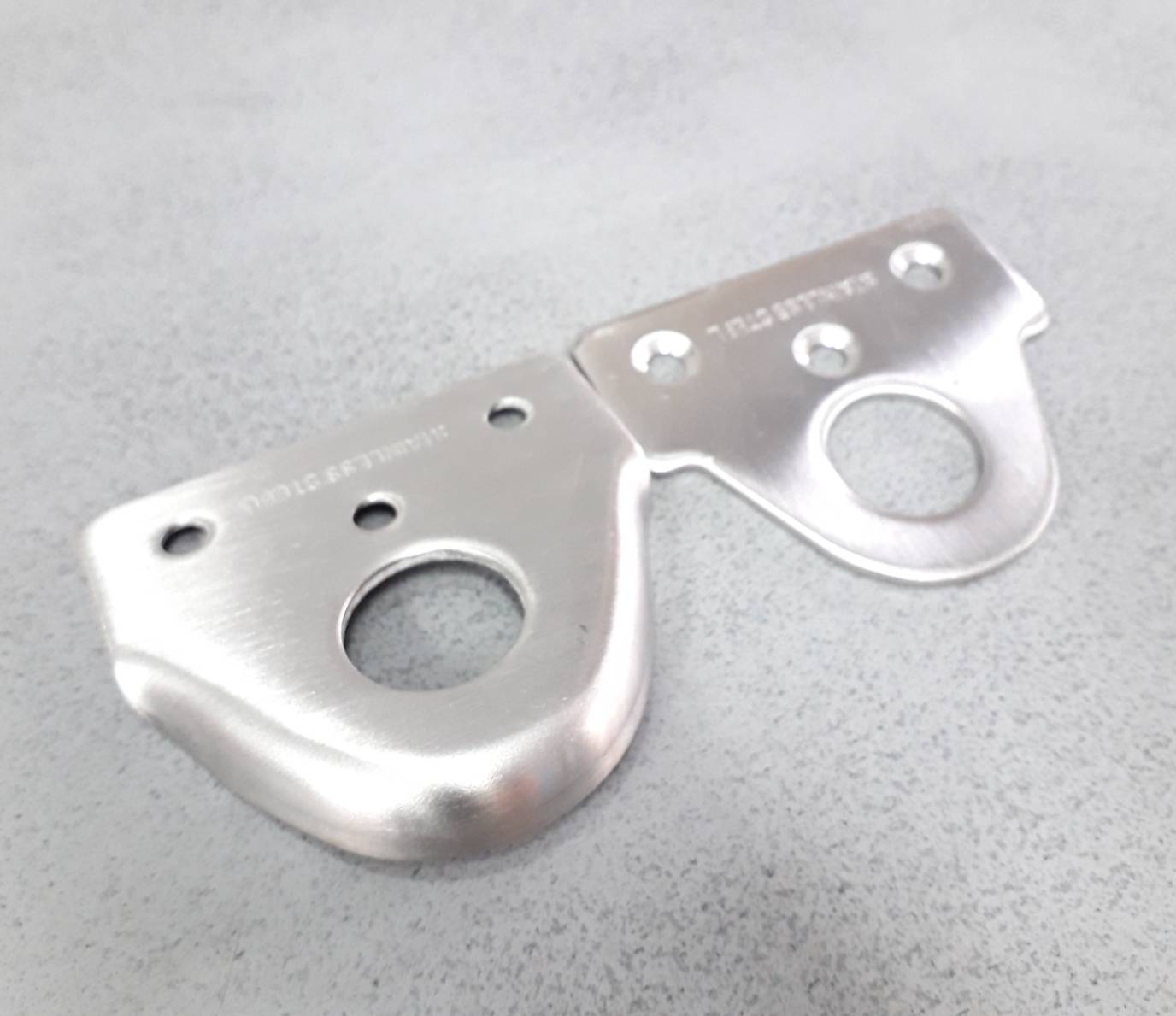 หูสายยูสแตนเลส + น็อต