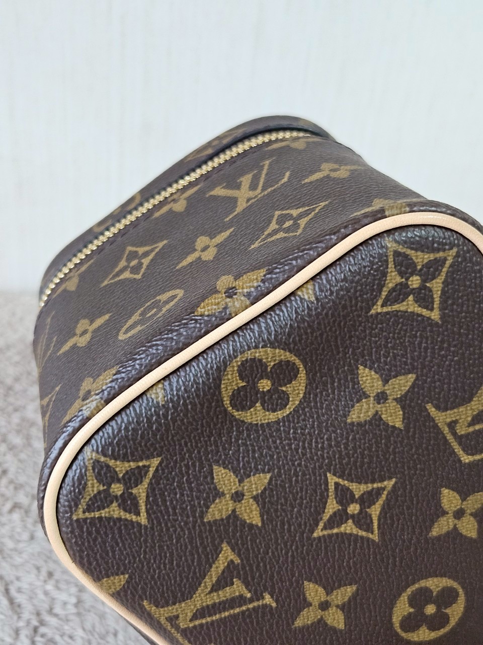 LV Nice Mini Microchip