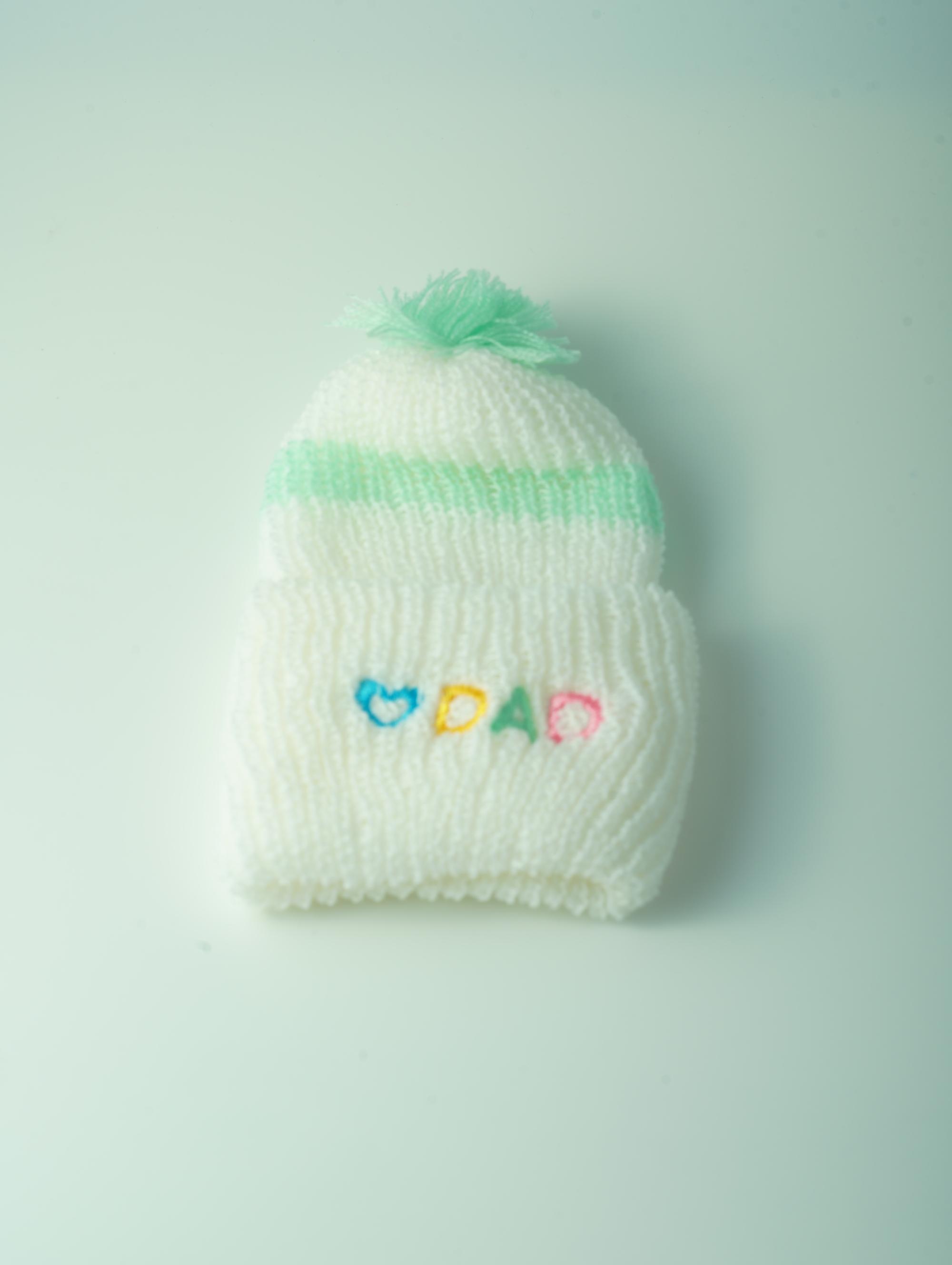 ขายส่ง หมวกไหมพรมเด็กแรกเกิด รุ่นขาวริ้ว-ปักDAD (ราคาต่อโหล) nongnini1988