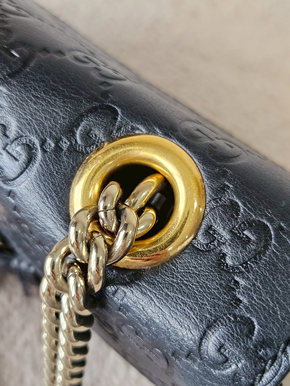 Gucci 295402 Emily Guccissima Medium