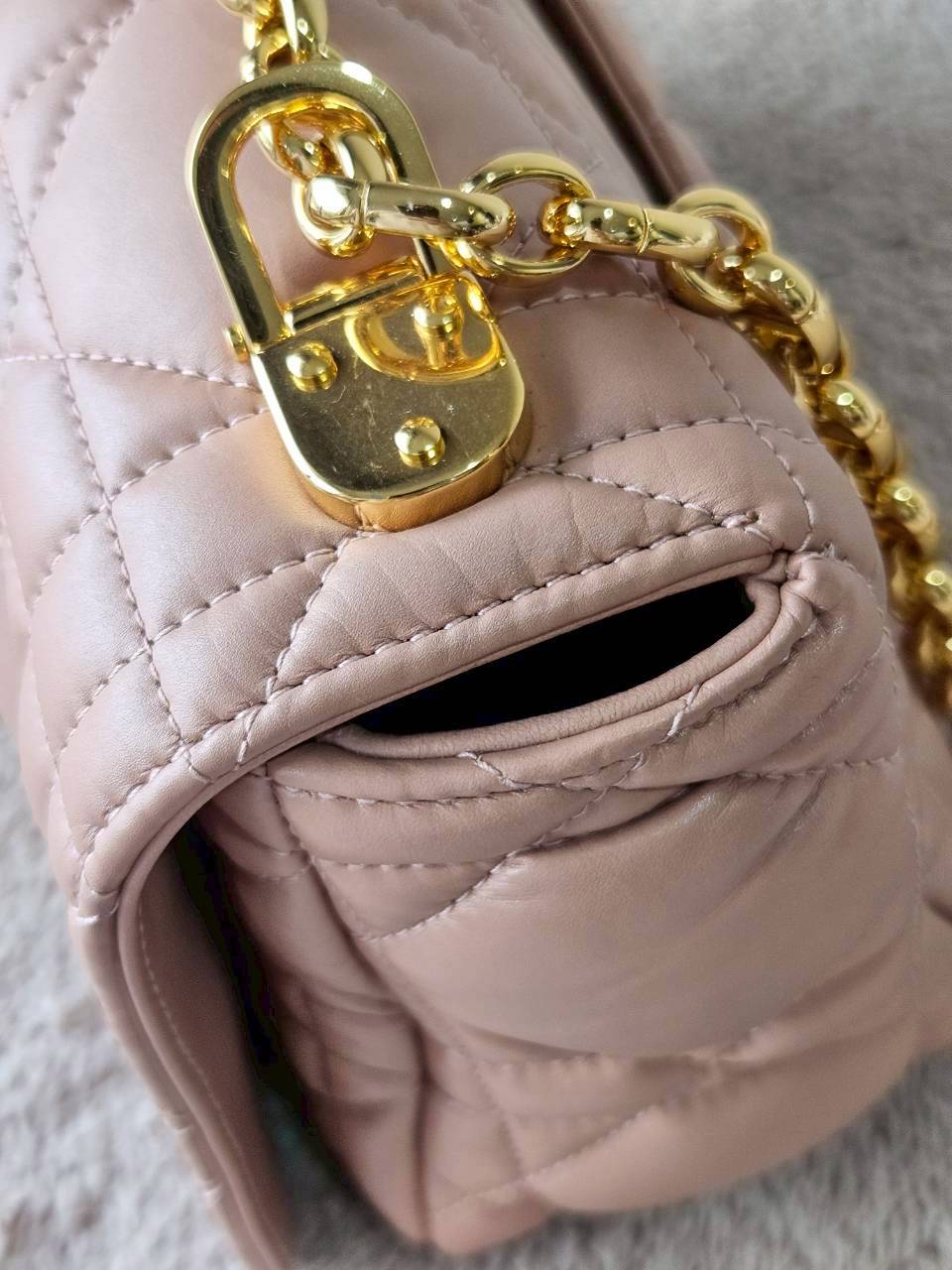 Dior caro medium
