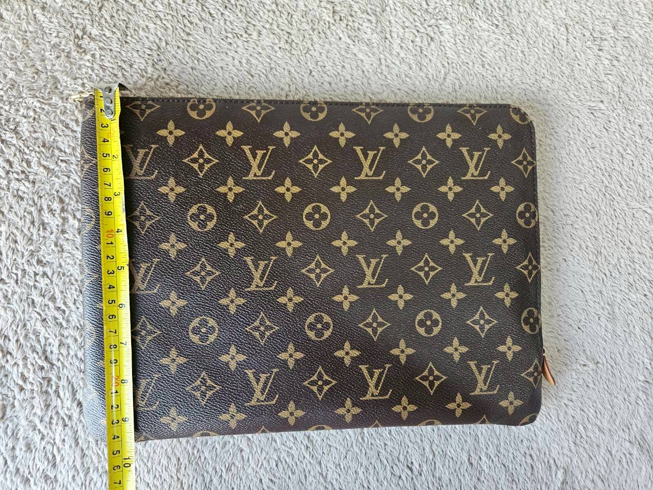 LV m44499 Etui Voyage MM Pouch microchip