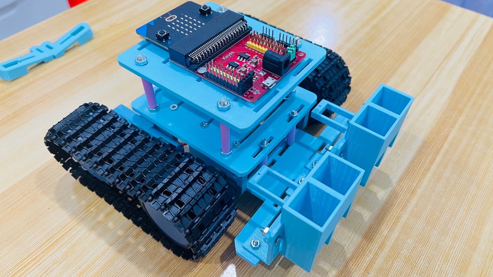 หุ่นยนต์ระดับกลาง สพฐ. ศิลปะหัตถกรรม microbit 2024(รวมบอร์ดไมโครบิต)