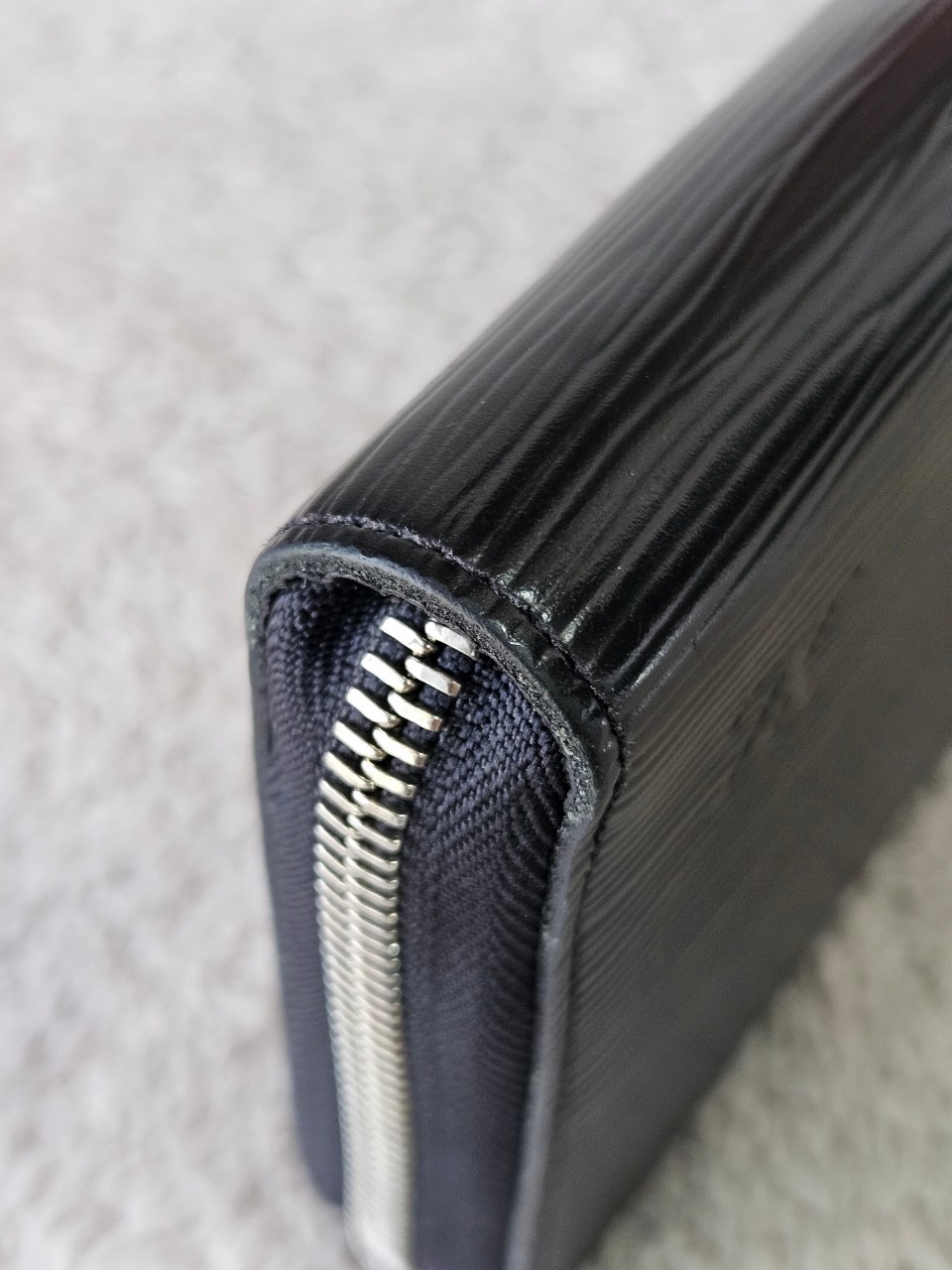 LV EPI Zippy Organizer Long Wallet