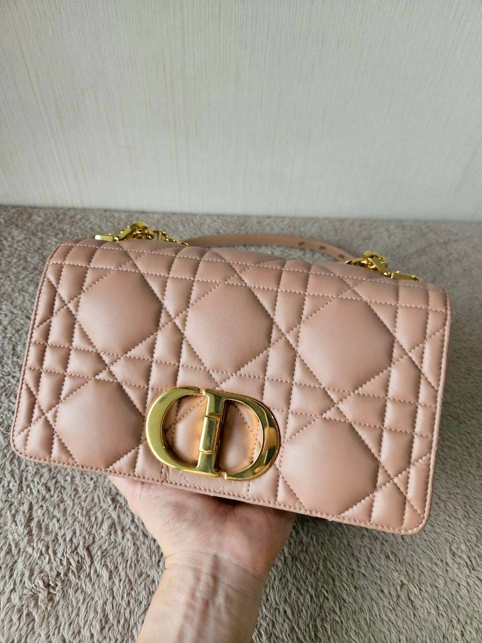 Dior caro medium