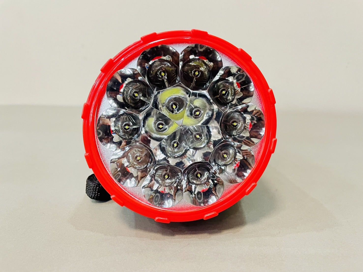 ไฟฉาย LED ใหญ่ 2in1 15+6 ดวง HLX YD-888 แสงขาว ชาร์จแบตได้