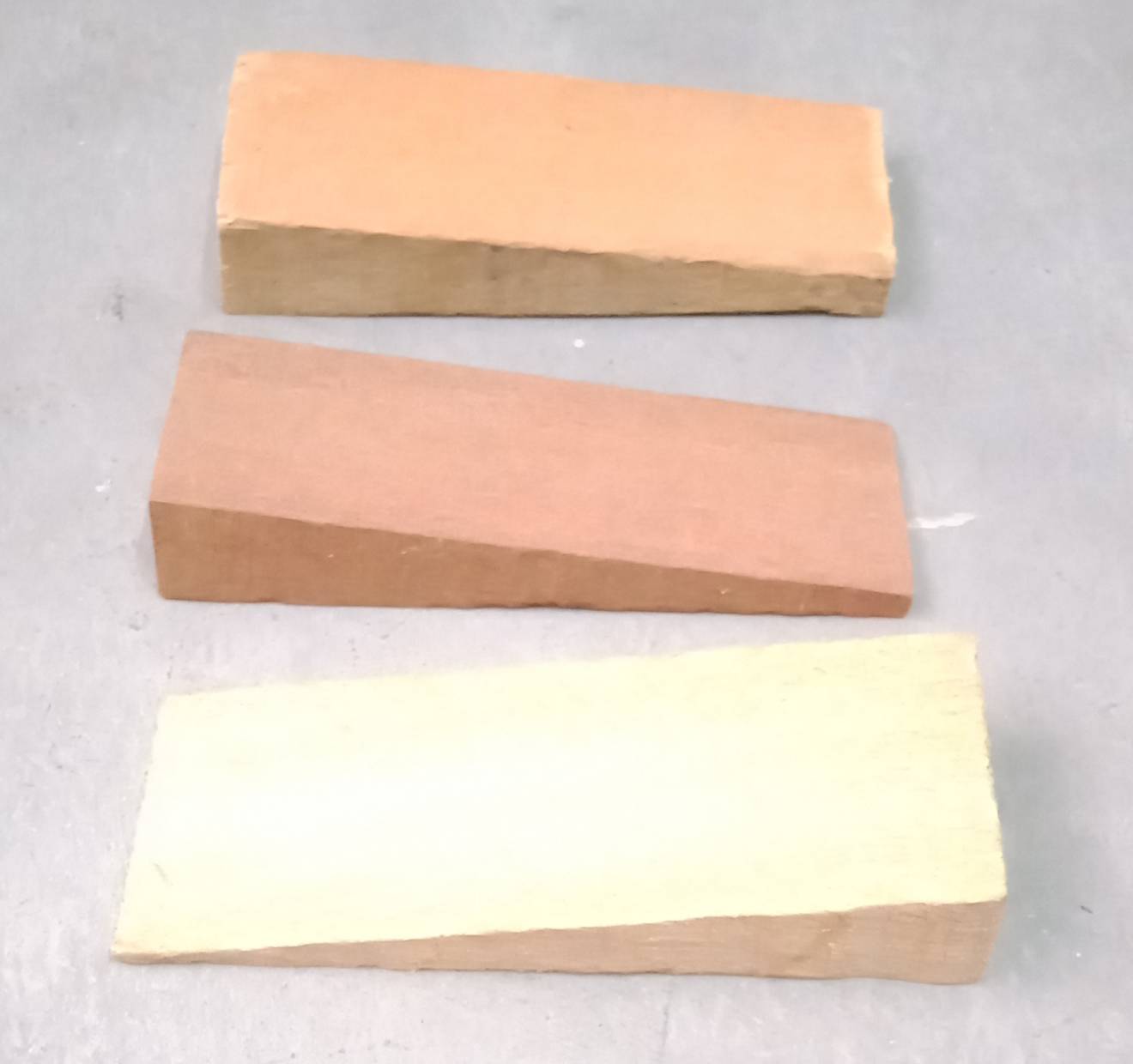 ลิ่มจอบไม้