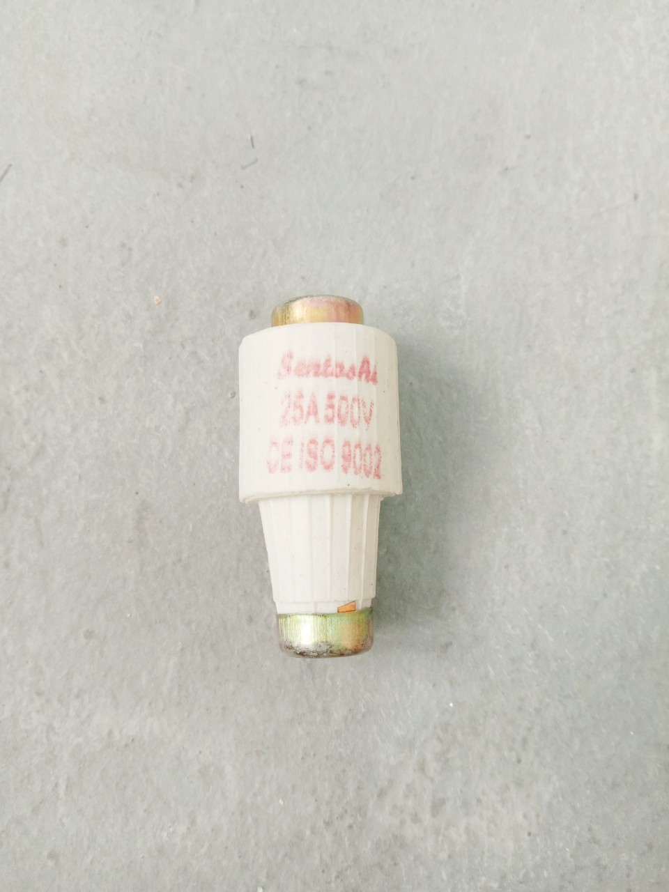 ฟิวส์กระเบื้อง