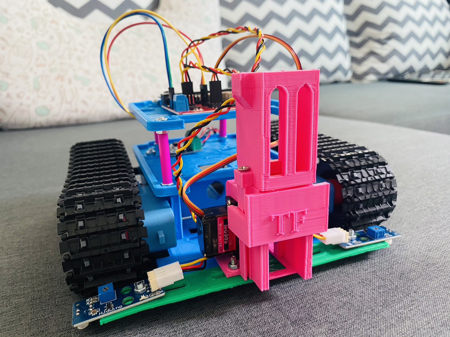 หุ่นยนต์ระดับกลาง สพฐ. ศิลปะหัตถกรรม microbit รุ่นV3(ประกอบโครงสร้างให้เรียบร้อย)