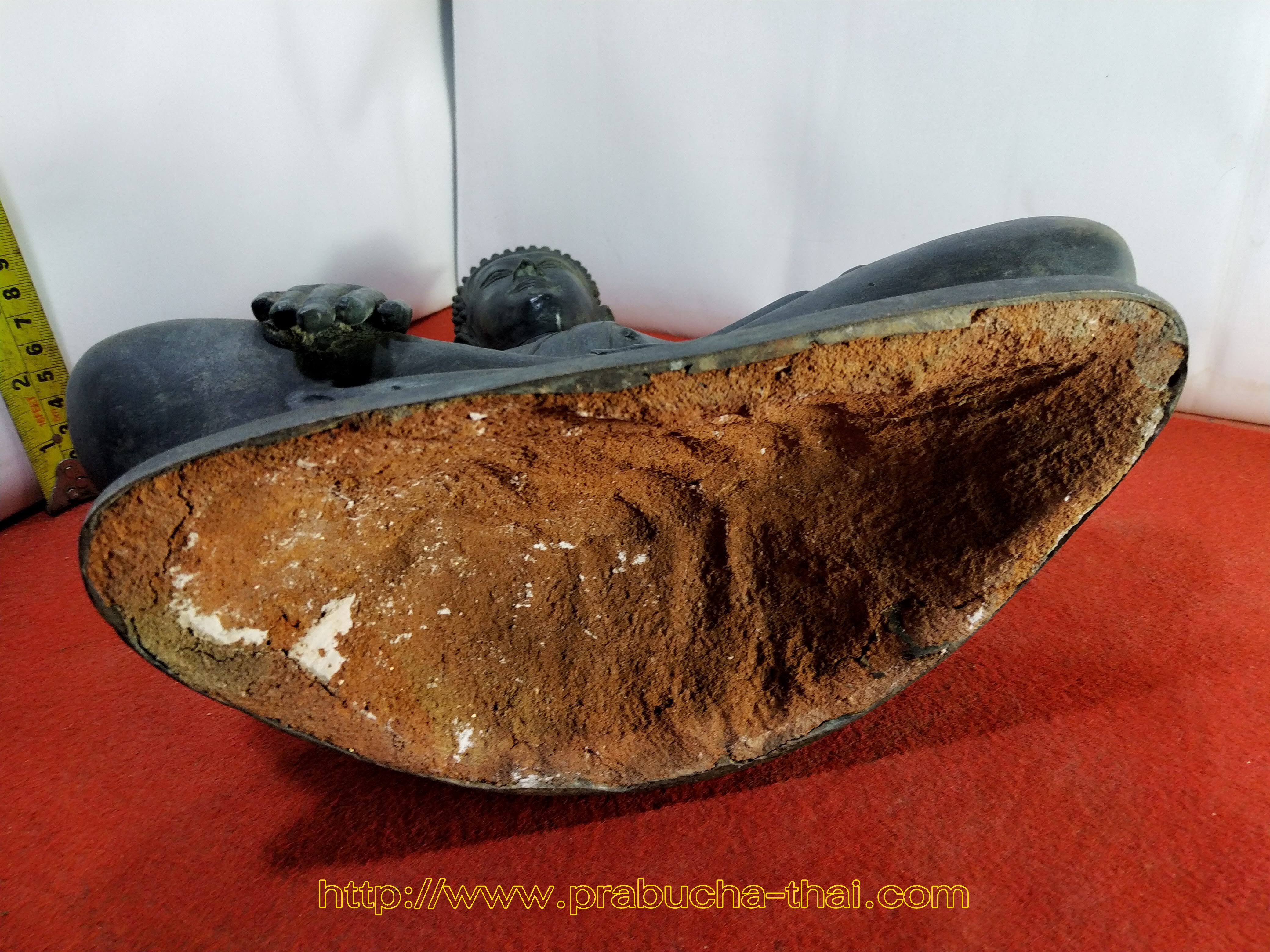 พระอู่ทอง ฐานเขี้ยง หน้าตัก 9 นิ้ว เนื้อสำริด