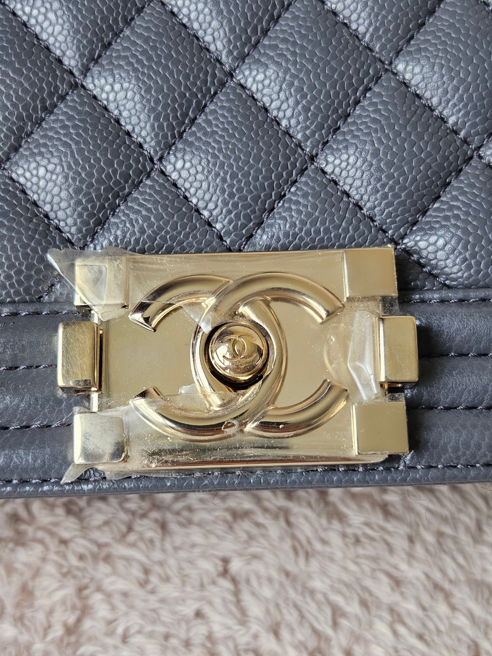 Chanel Boy 10 Cavier SHW สีเทา Microchip