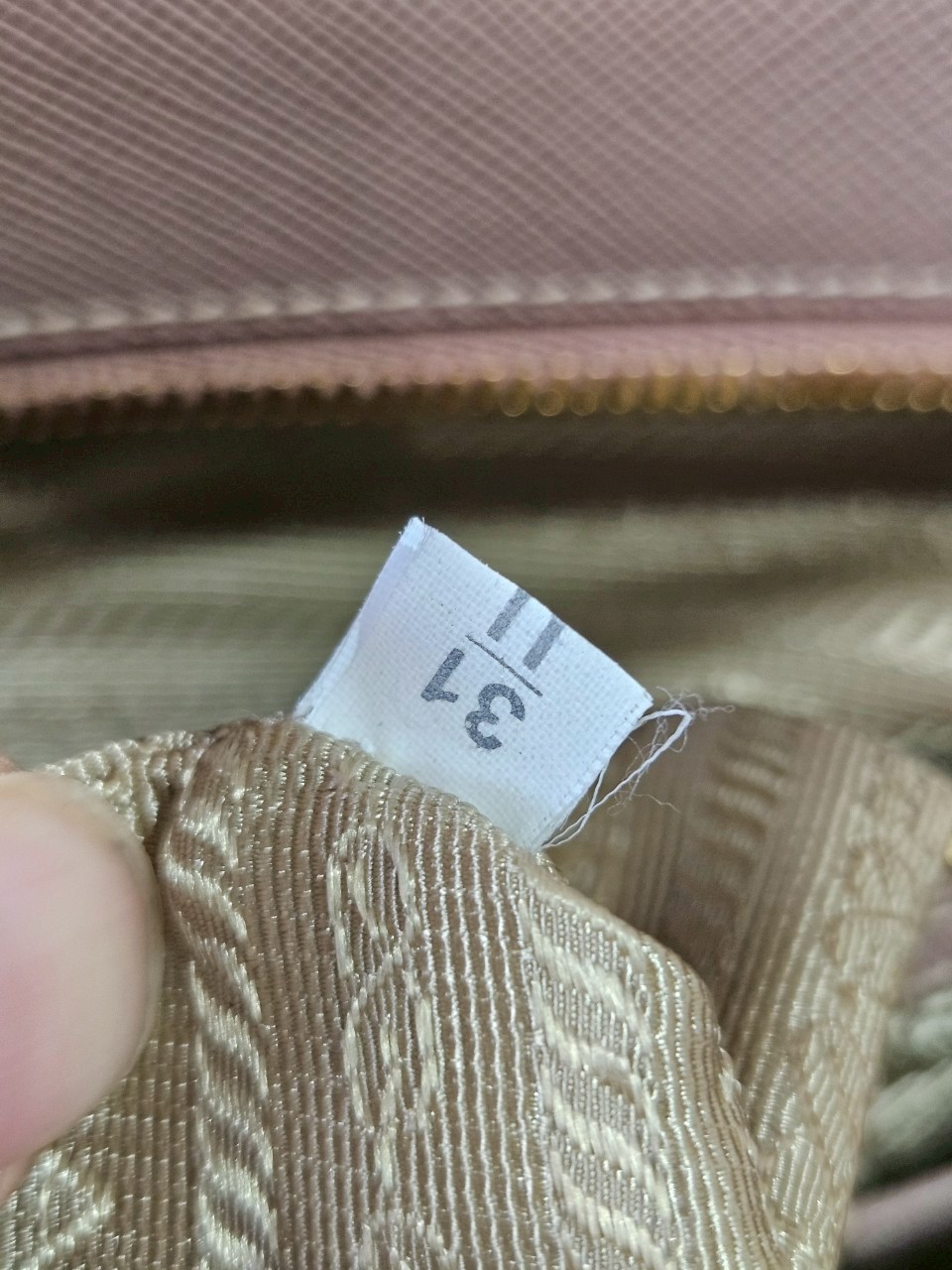 Prada Saffiano 35 Cameo