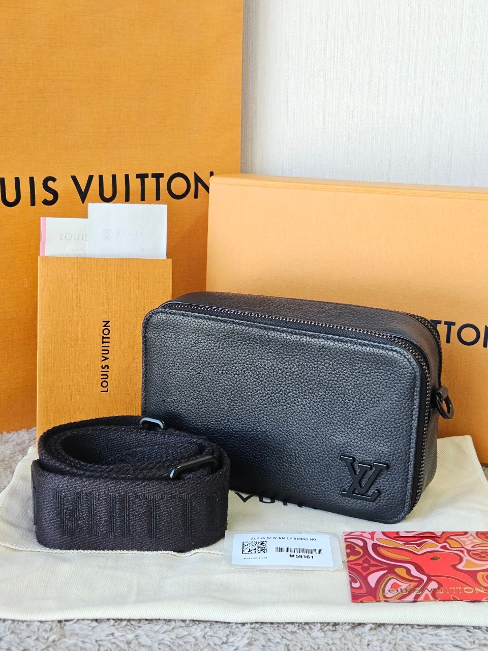 LV M59161 Alpha Wearable Wallet