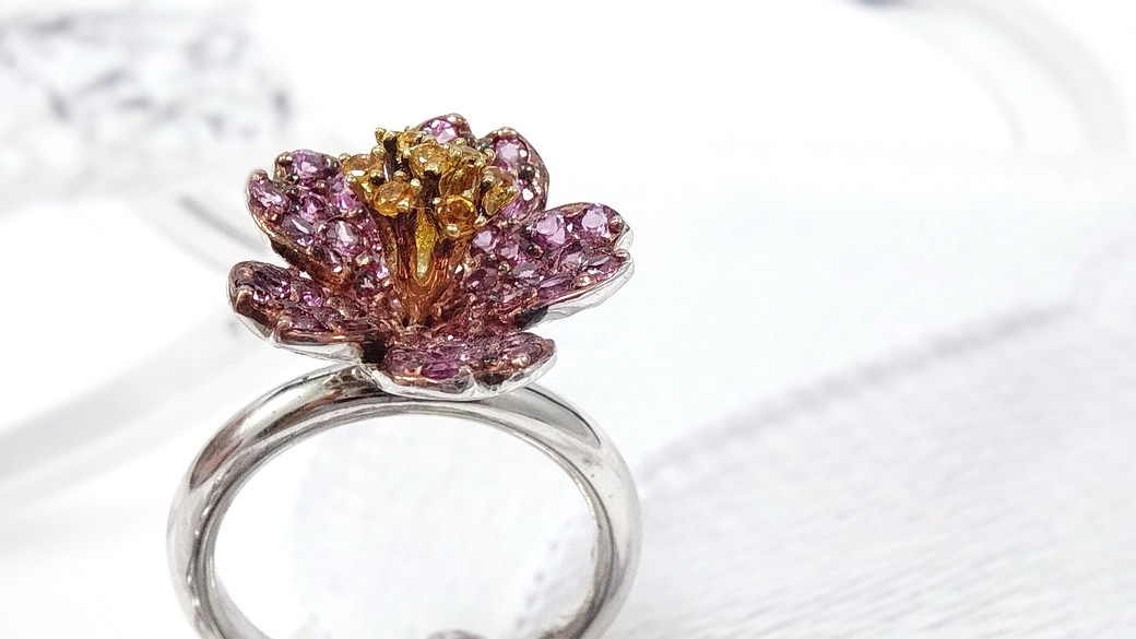 เซ็ทเครื่องประดับจิลเวลรี่พลอยแท้โรโดไลท์ ดีไซน์เป็นดอกซากุระ Sakura Set แหวน สร้อยพร้อมจี้และต่างหู ชิ้นงานประณีตสุดๆ สีพลอยสวยมาก