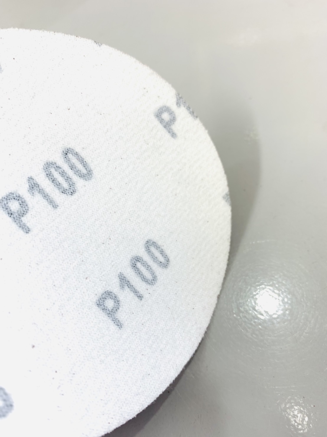 กระดาษทรายกลมหลังสักหลาด 4" Sumo (แผ่นละ)