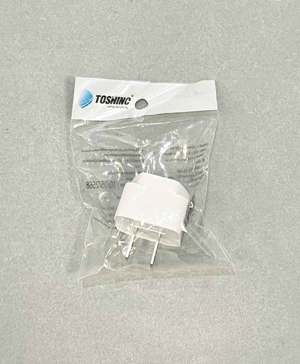 ปลั๊กแปลง (ปลั๊กคอม เข้า3ขา ออก2ขา)