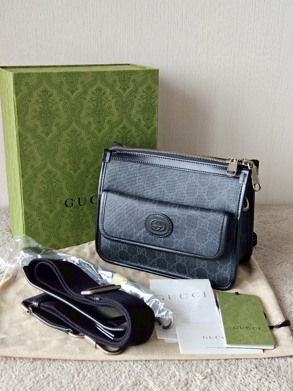 Gucci 674164 Messenger Bag With Interlocking G