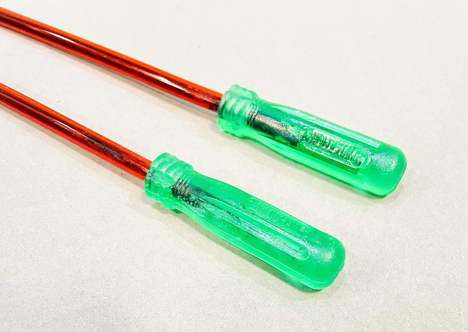 ไขควงหุ้มฉนวนเล็ก 3 มิล ด้ามเขียว WoldChamp (+)