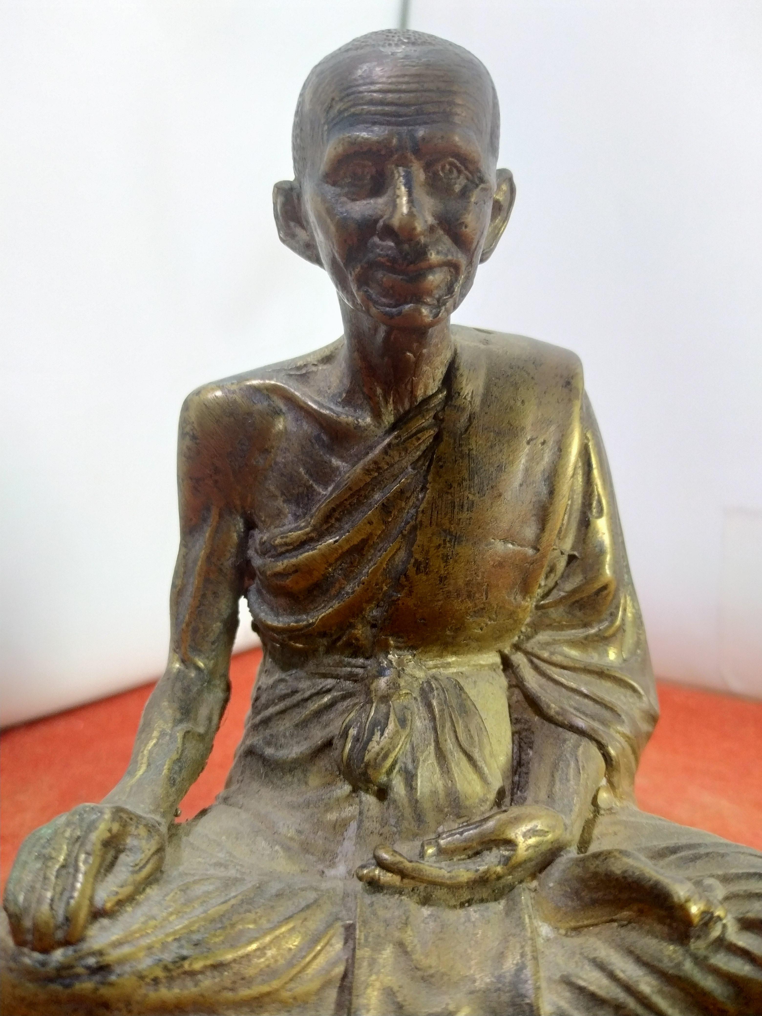 หลวงปู่ศุข วัดปากคลองมะขามเฒ่า จ.ชัยนาท หน้าตัก 3 นิ้ว