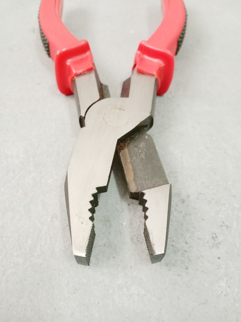 คีมใช้สามอย่าง 8" META