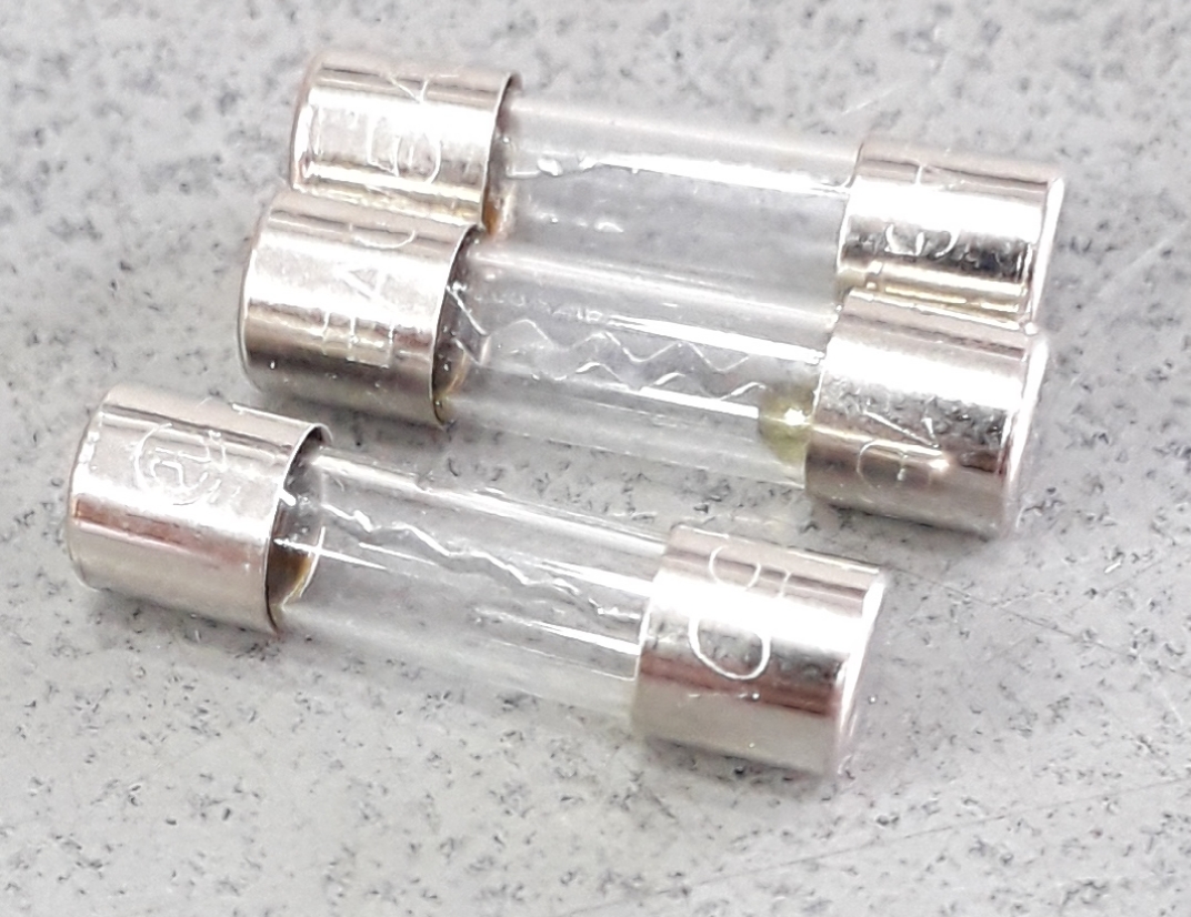 ฟิวส์แก้ว 15A 30มิล