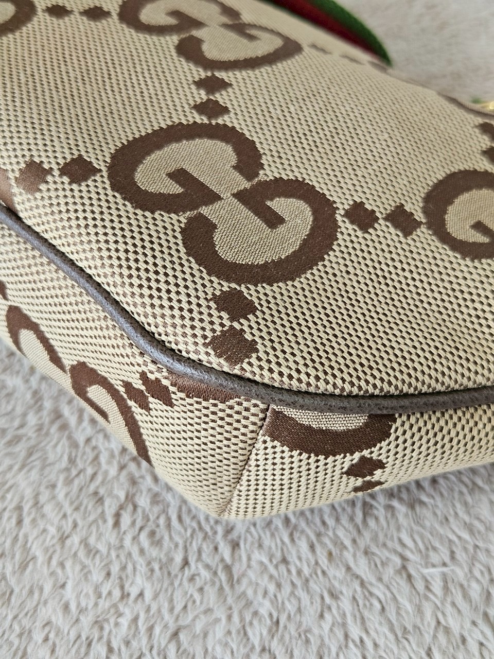 Gucci Jumbo GG Beltbag
