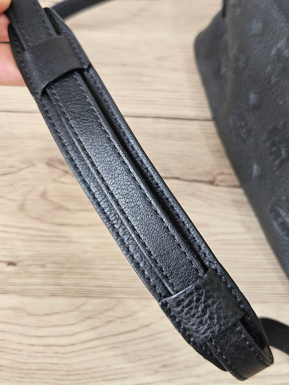 MCM Essential Crossbody Leather Black