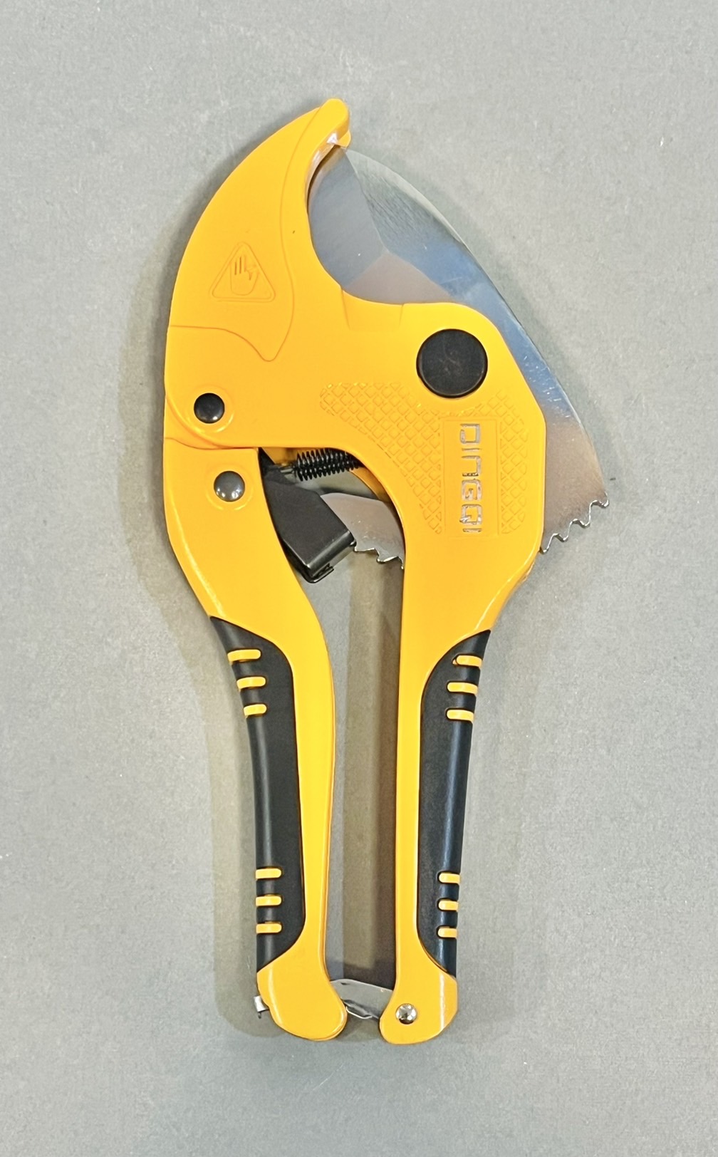 กรรไกรตัดท่อ PVC Eagle One/DINGQI