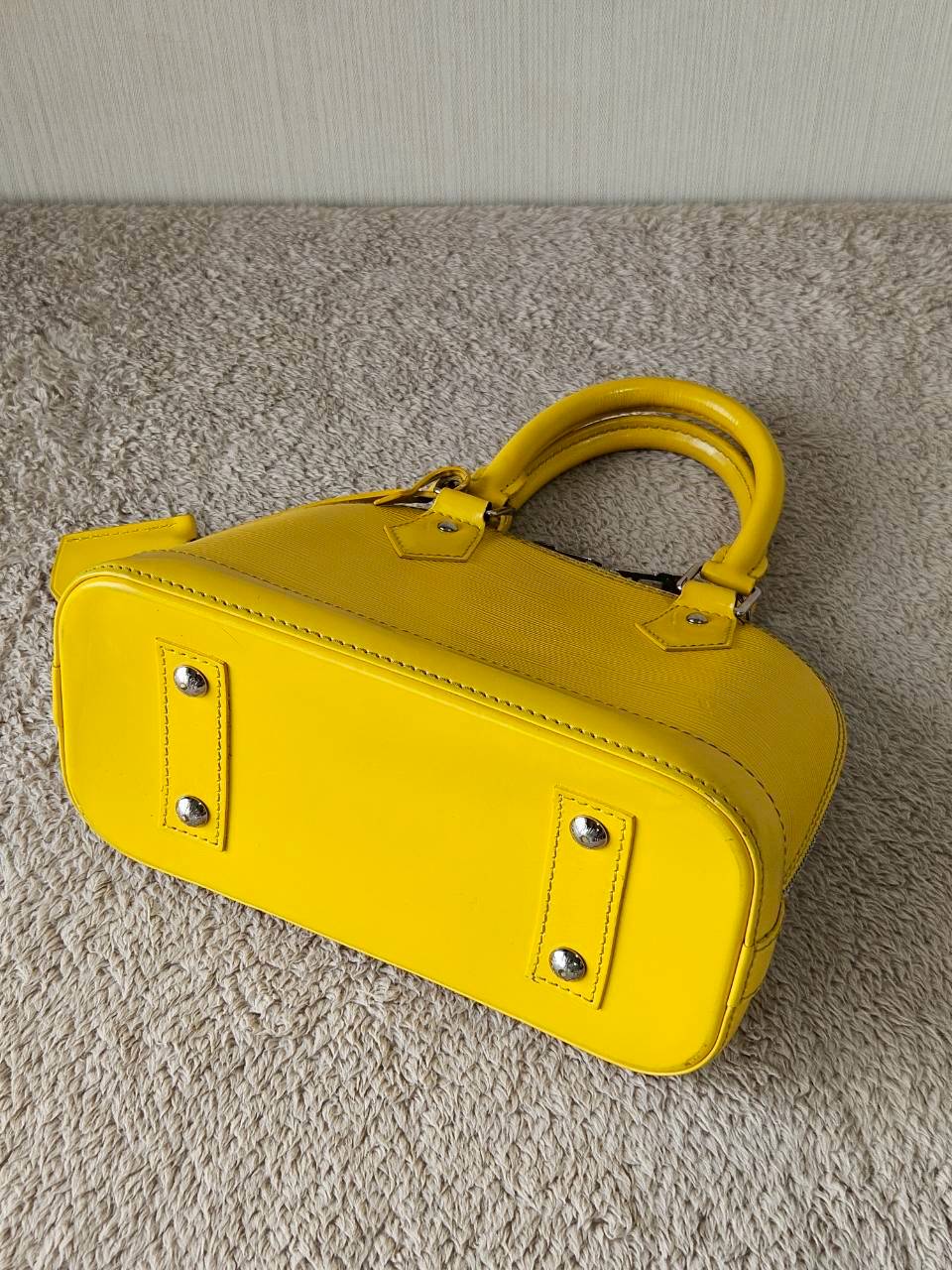 LV Alma BB EPI สีเหลือง