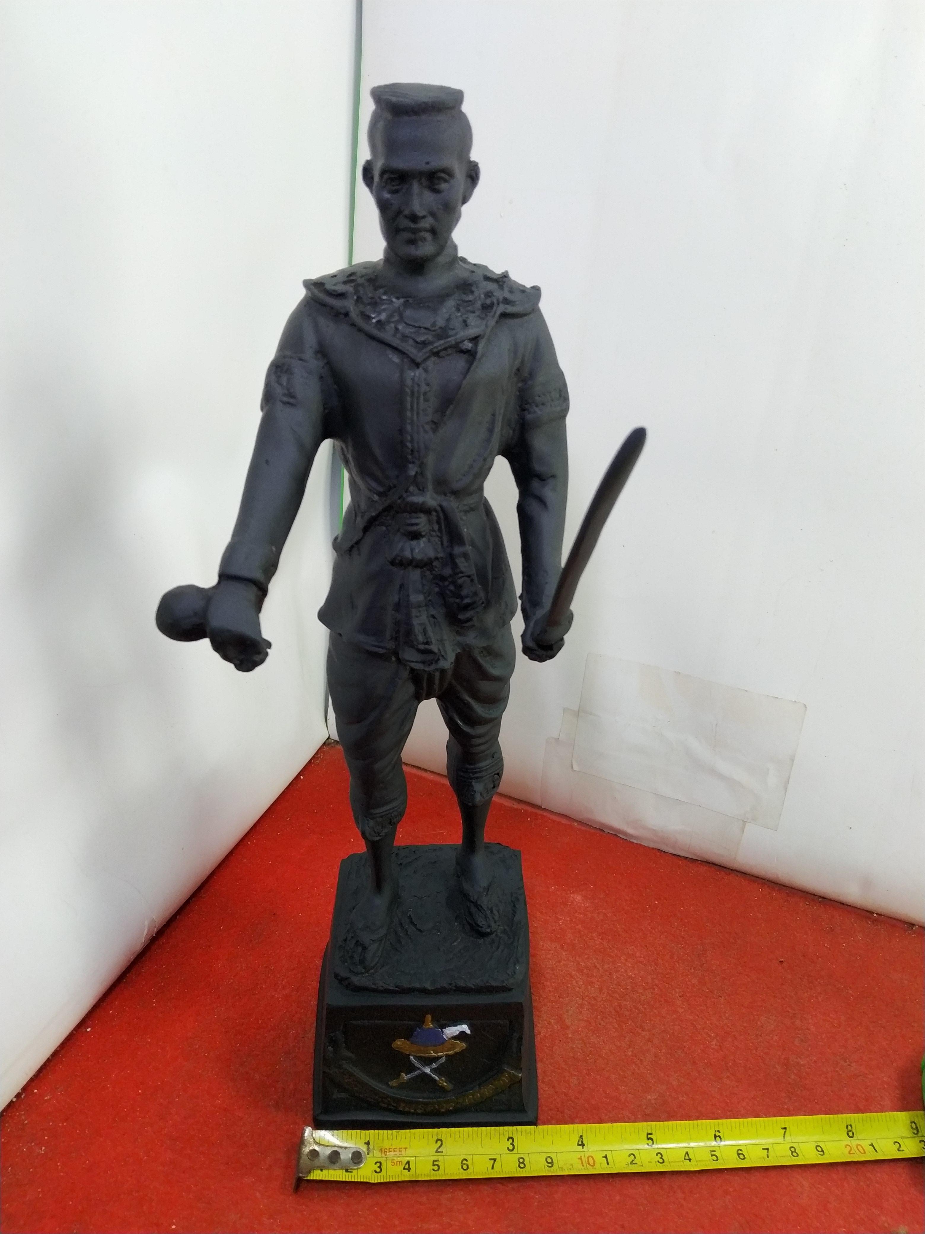 พระบรมรูปจำลอง สมเด็จพระนเรศวรมหาราช ทรงประกาศอิสรภาพ เนื้อโลหะทองเหลืองรมดำ