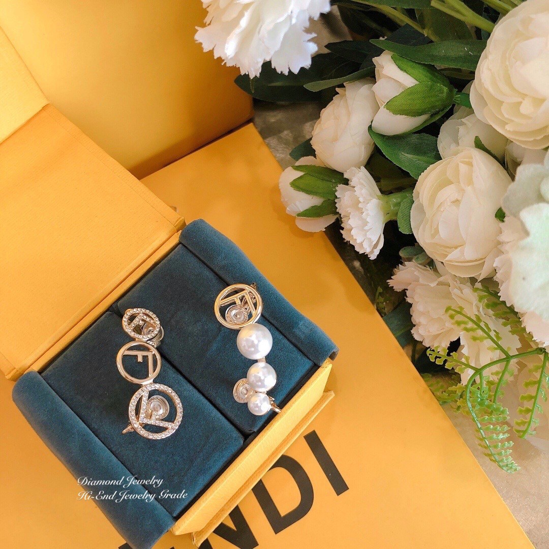 ต่างหู Hiend ต่างหูFendi ต่างหูดารา