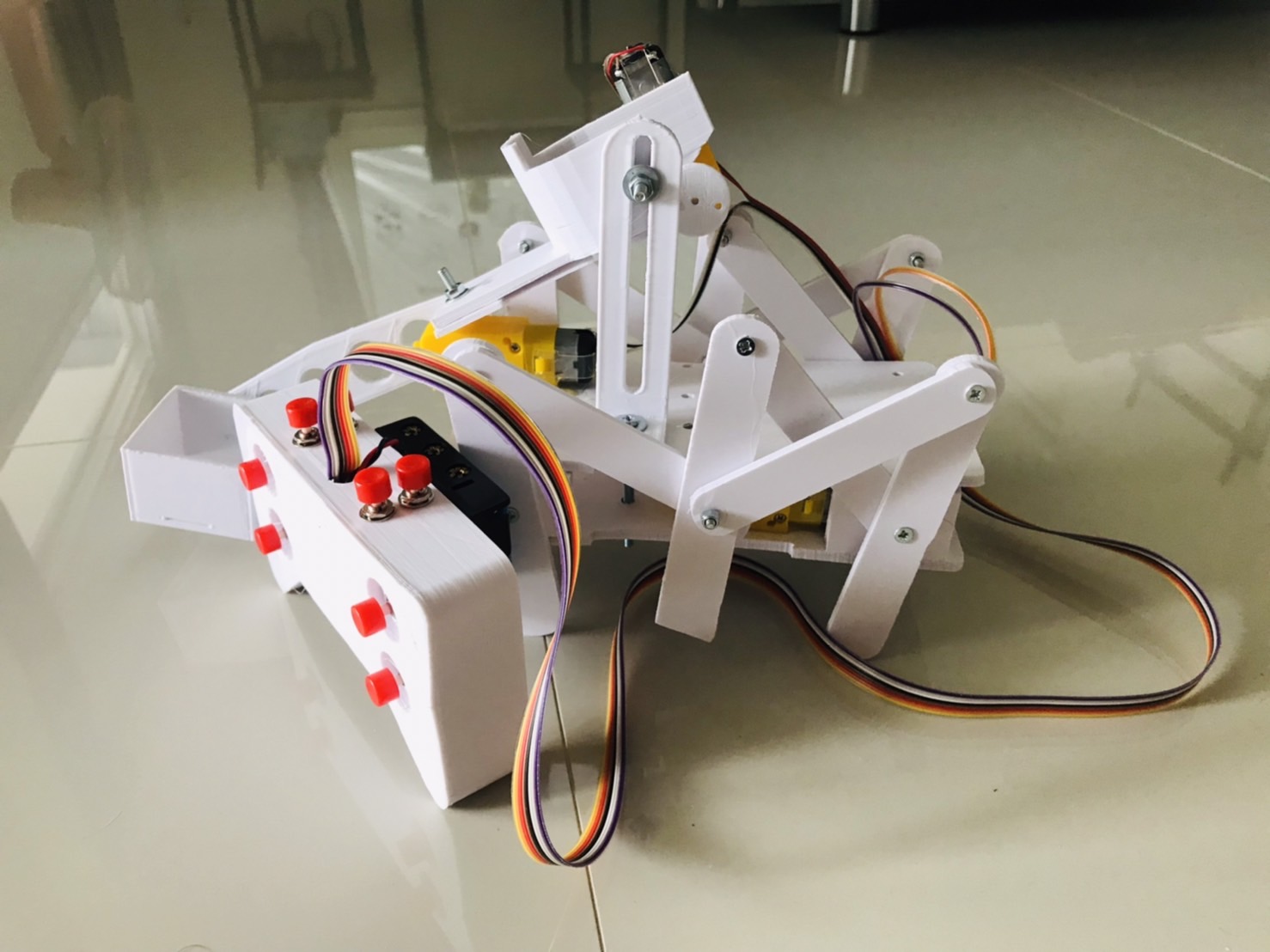 หุ่นยนต์นักบาสเกตบอล บังคับสาย (ประกอบเรียบร้อย) Ex