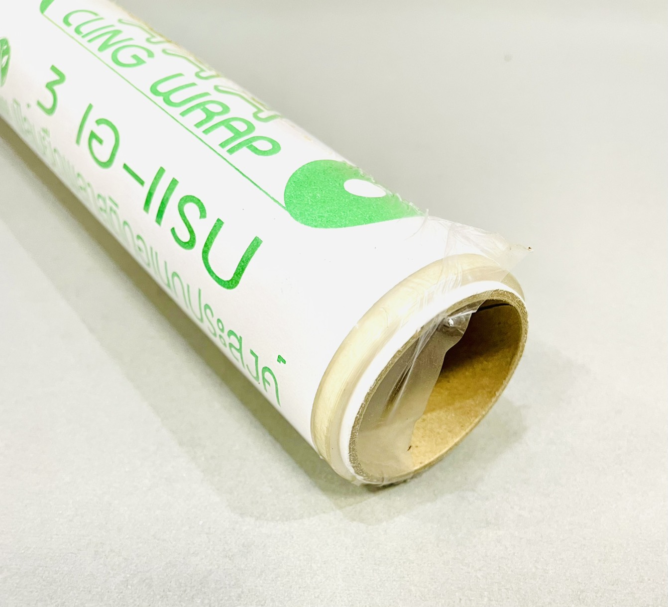 พลาสติกใส 12" x 35ม. หนา 0.01มิล (ฟิล์มยืด-แรป) ม้วนเล็ก