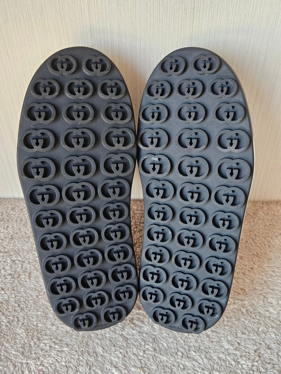 Gucci 746766 WOMEN'S GG TRAINER