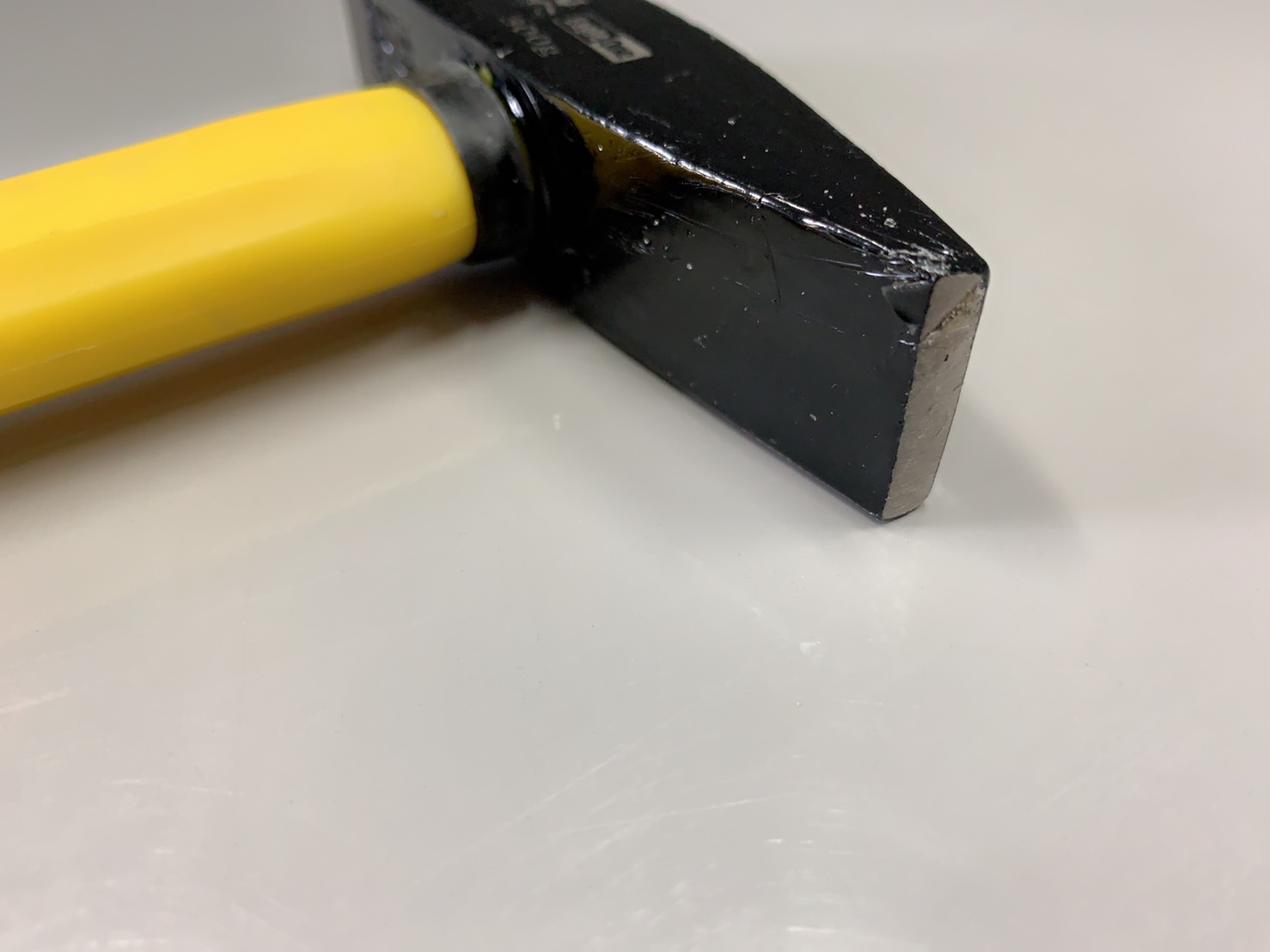 ค้อนช่างทองด้ามไฟเบอร์ EagleOne (คละสี)