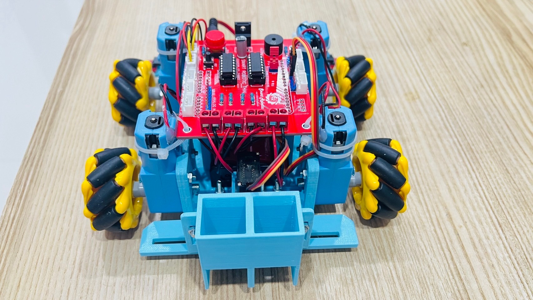 หุ่นยนต์ระดับกลาง พร้อมบอร์ดขับหุ่นยนต์ SMR V1.10