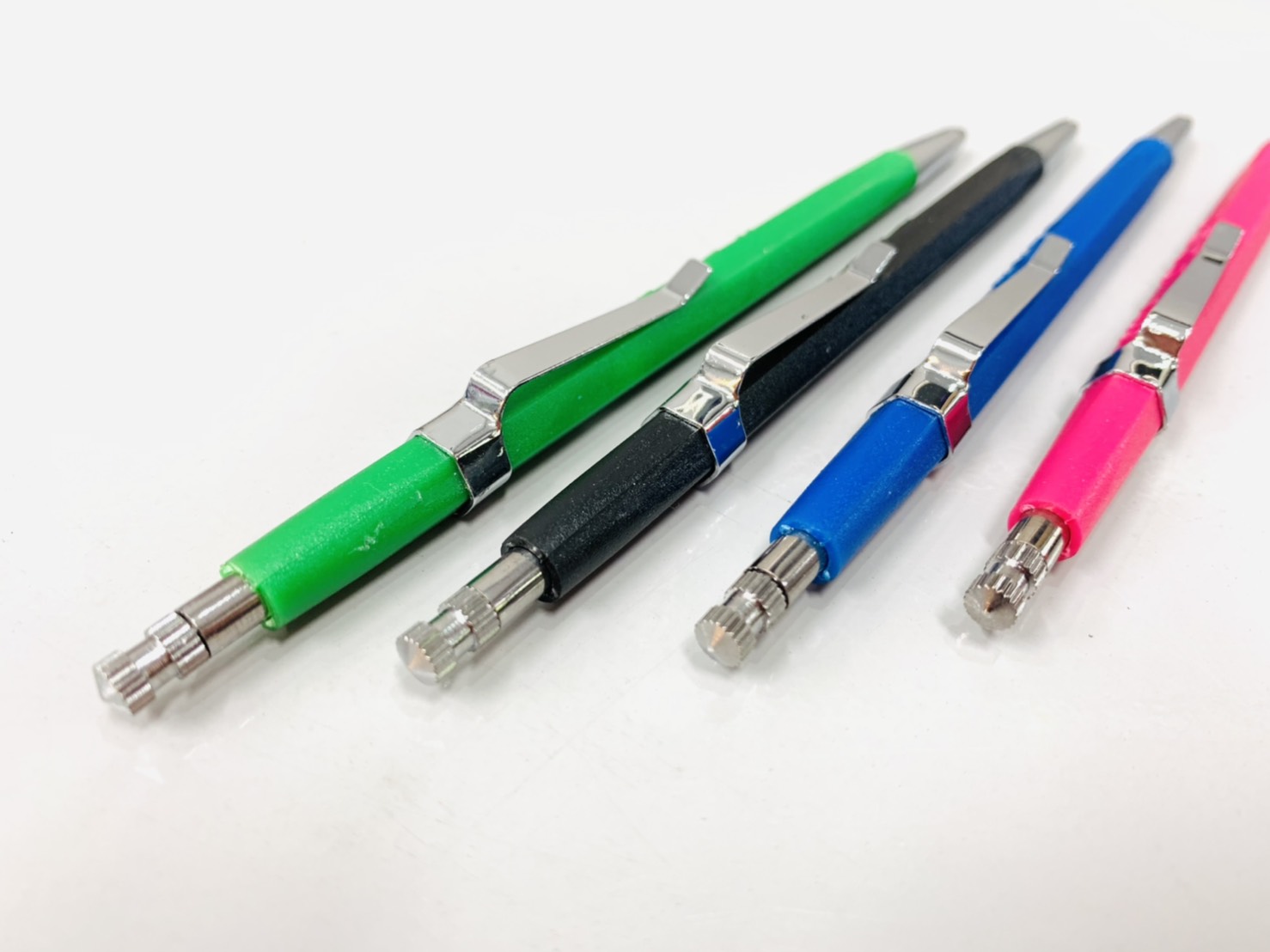 ดินสอกด อย่างดี USTC